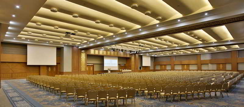 Doubletree By Hilton Istanbul Atasehir Hotel & Conference Centre Buitenkant foto